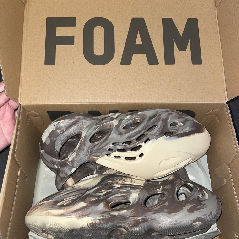 Yeezy foam runner